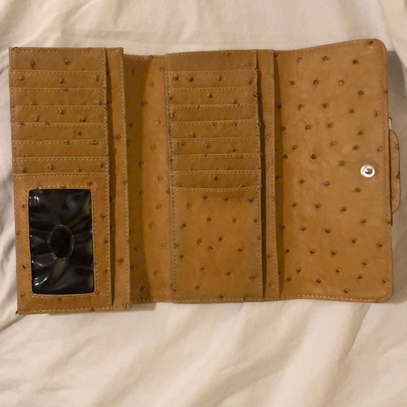 Authentic Guess Wallet - Picture 3 of 5